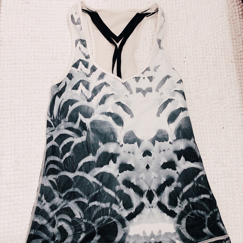 Lululemon sheer back workout tank with sports bra